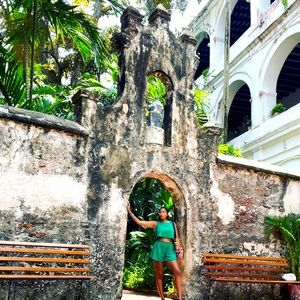 Meet your Posher, Eli